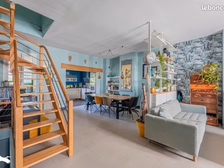 maison de ville 6 pièces 133 m²
