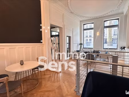 local bureaux 150 m²