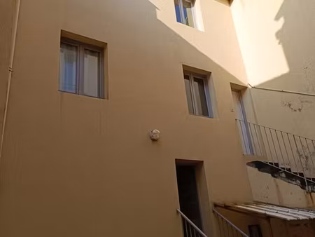 t3 duplex de 49 m² - cœur de riom  au calme