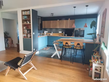 appartement 4 pièces 1160 euros charges comprises