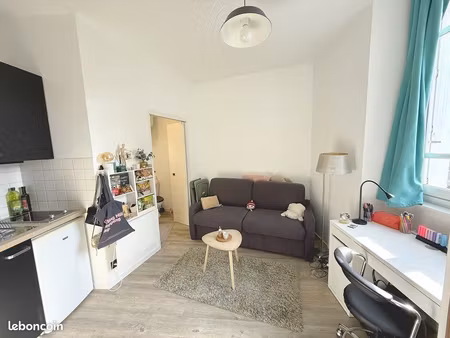 rennes 5 min fac de droit sciences po & metro studio entierement renove