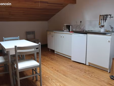 studio meublé à louer à compter du 17 aôut