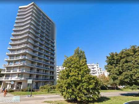 lot de garages (x2). 14m2. marechal foch-jean jaurès. grenoble
