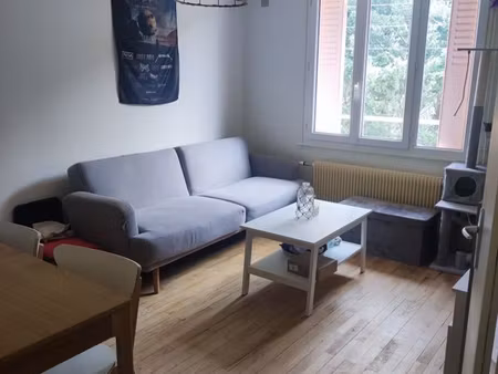 bel appartement type 2 avec garage et cave