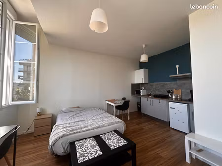 studio 1 pièce 25 m²