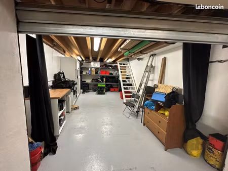 entrepôt 48 m² bievres