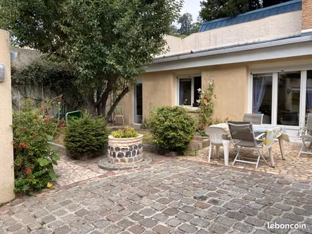 maison de 70 m² avec deux chambres - ormeaux / maréchal joffre