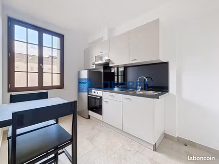 studio 1 pièce 22 m²