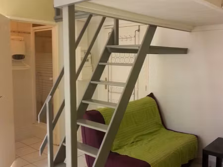 studio meublé et sa mezzanine