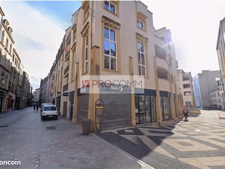 local commercial 136 m²