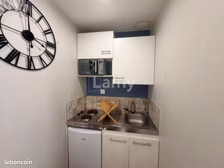 studio 1 pièce 12 m²