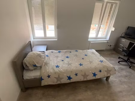 jolie chambre meublée privée
