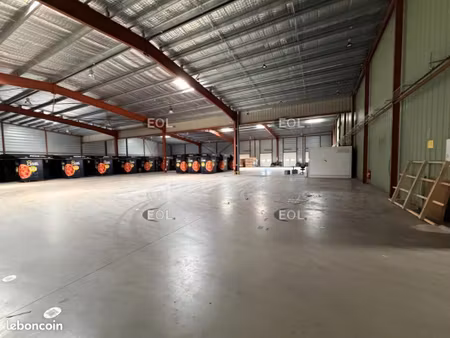 local bureaux 9 000 m²