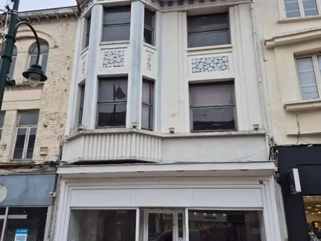 local commercial 190 m²