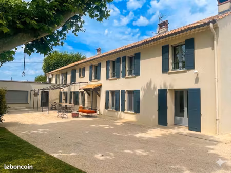 mas 5 pièces 350 m²