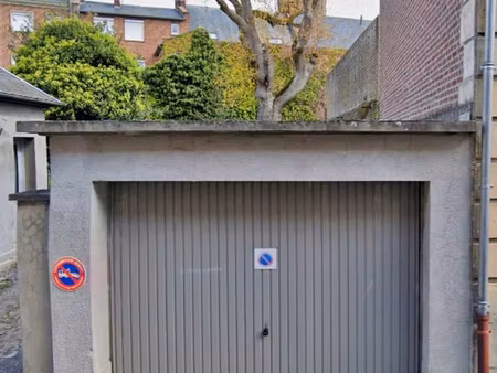 parking box fermé centre ville