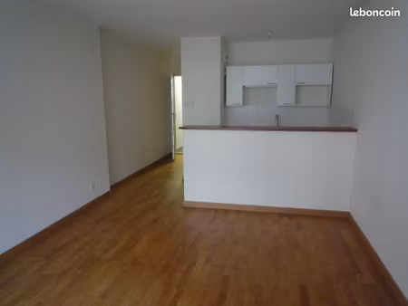 a louer  agréable f1 quartier dunois