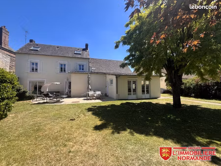 maison 9 pièces 217 m²