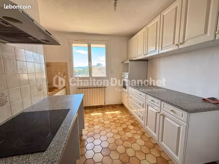 appartement 3 pièces 64 m²