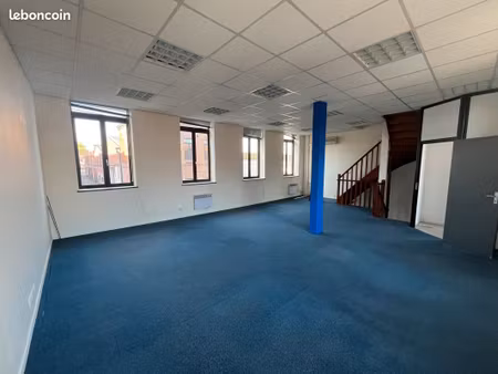 bureaux à louer sur 2 niveaux