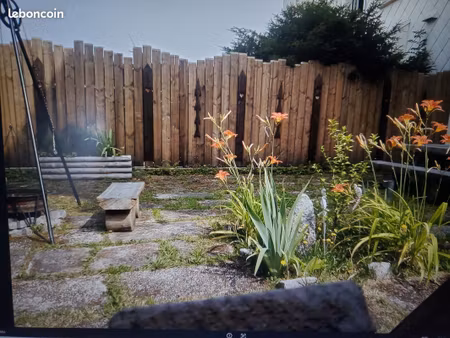 meublé  f3 avec jardin clos