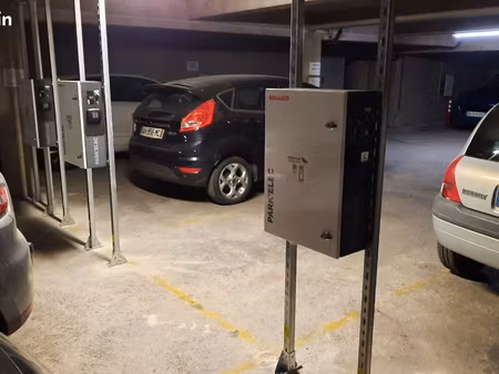 parking sécurisé  avec borne recharge electrique personnelle sous sol tholose-■gare matabi