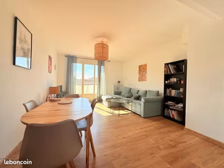appartement meublé 2 chambres  parking  balcons