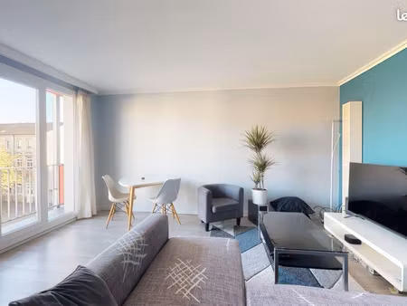 appartement 2 pièces meublé avec balcon et parking - à 2 min du métro mairie d’aubervillie