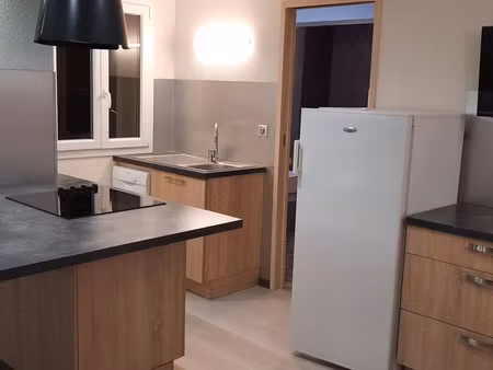 a lire entièrement : 2 pièces  34 m² neuf avec parking  caution visale