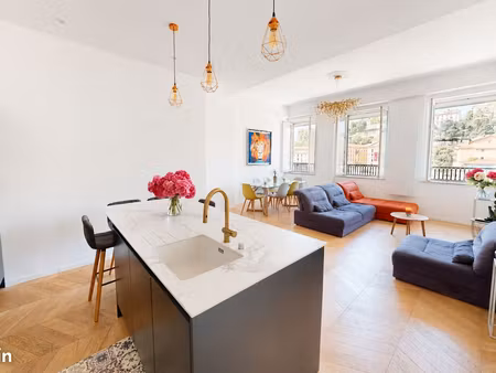 appartement 3 pièces 82 m²