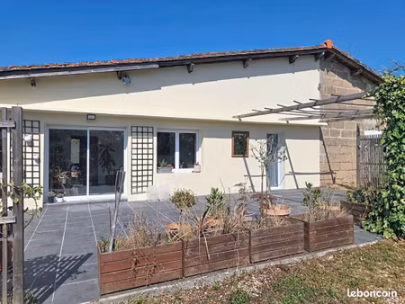maison 10 pièces 222 m²