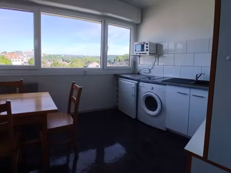 studio meublé calme et lumineux proche cv; gare sncf  ligne bus urbainse