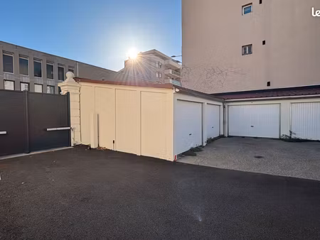garage sécurisés à louer - niveau 0 - grenoble gare