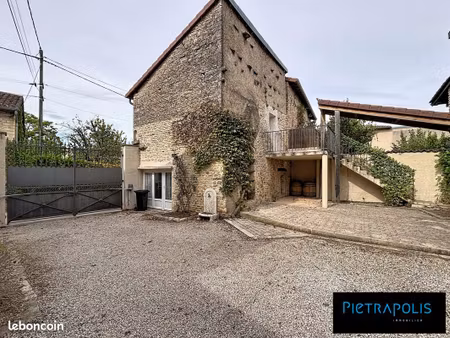 maison 8 pièces 144 m²