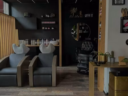 ⭐ salon de coiffure clé en main – emplacement premium place st-marc – fort potentiel