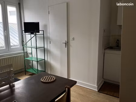 studio 1 pièce 10 m²
