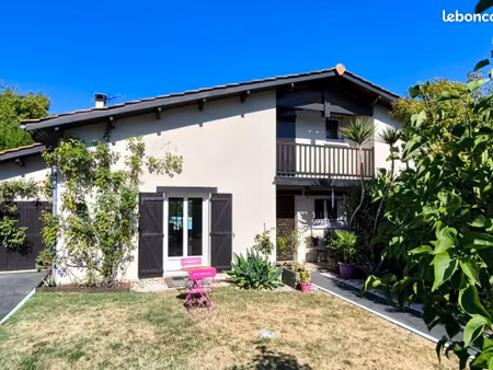 maison familiale 171 m² avec piscine et box – pessac – terrain 850 m²