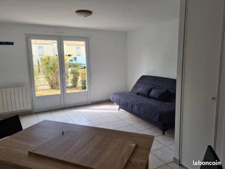 loue studio meublé