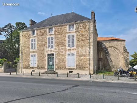 maison 8 pièces 300 m²