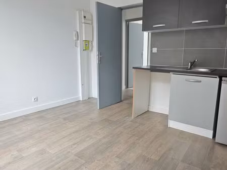 joli f2 quartier sainte anne