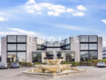 bureau 353 m²