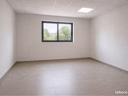 location bureau 10m2
