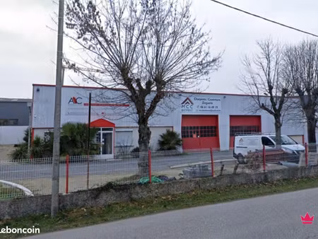 local d'activité 370 m²
