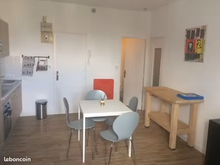 appartement t2 hyper-centre d'auray