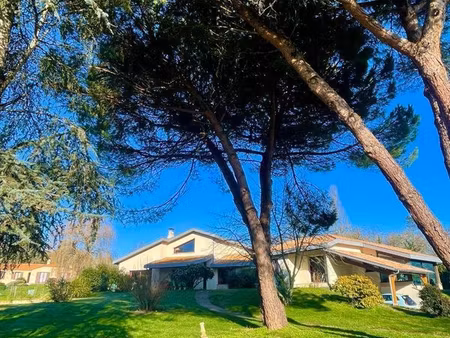maison 7 pièces 235 m²