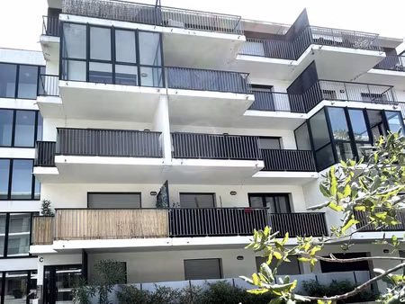 appartement 31m2 et 7m2 de terrasse cours du médoc