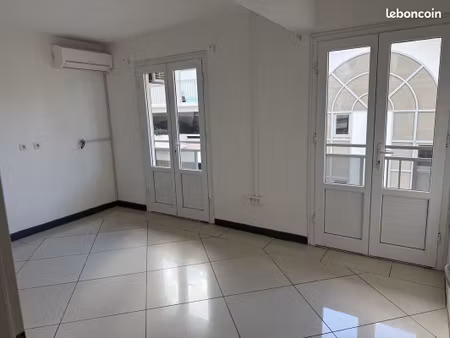 bureaux 77 m² saint-denis