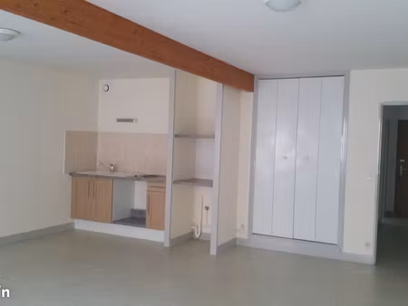 f2 centre ville de saint-junien