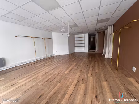 local commercial 43 m² laval