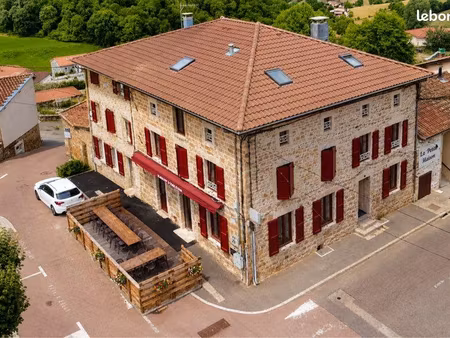 restaurant  chambres d'hôtes situé entre saint etienne et lyon - monts du lyonnais